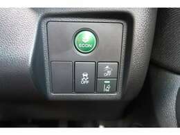 燃費が良くなるECON、横滑り防止機能のVSAスイッチは運転席の右側、手の届きやすい位置にあります。