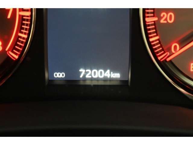 走行距離：72，004km（撮影時）　ご来店時や納車時には展示の移動や整備などで、若干 距離が進んでいる場合がございます。