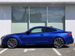 BMW Premium Selection 2年間走行距離無制限保証、安心もBMWクオリティ。BMWメカニックによる360度チェックの納車前点検。交換基準に達した部品があれば、BMW純正部品だけを使用し整備した後にお引渡しします。