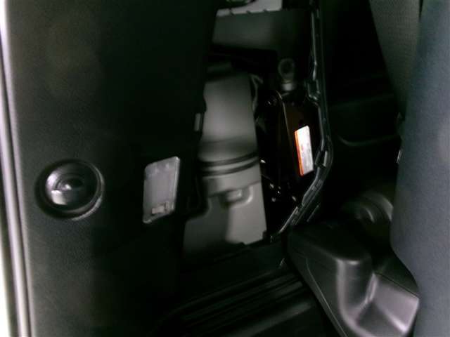 パンク修理キット積み込みです