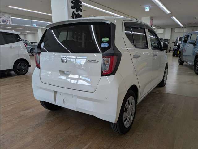 アフターサービスもお任せ下さい！！ 自社整備工場を完備しております！！ 国土交通省指定整備工場なので車検も最短45分で終わります♪