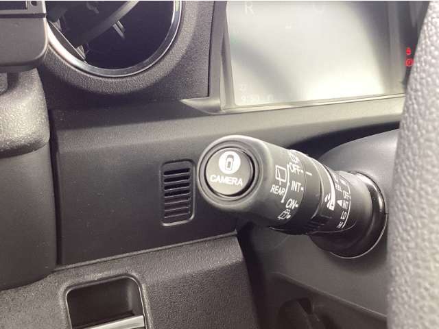 マルチビューカメラ切り替えも簡単！！