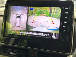 【マルチアラウンドモニター】専用のカメラにより、上から見下ろしたような視点で360度クルマの周囲を確認することができます☆死角部分も確認しやすく、狭い場所での切り返しや駐車もスムーズに行えます。
