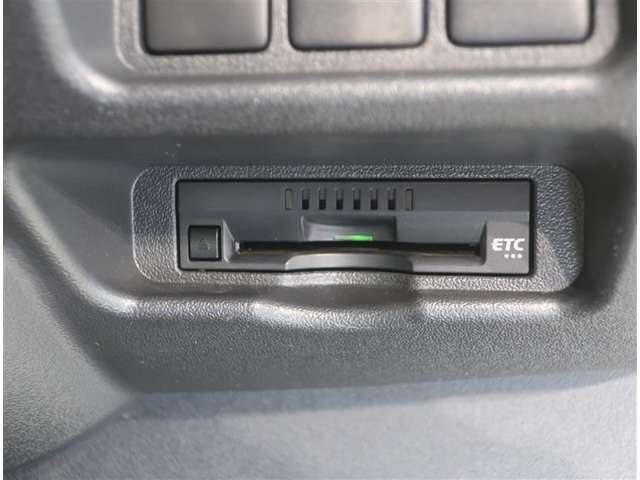 ETC車載器付きです。高速道路の料金所もスムーズに通過できます。