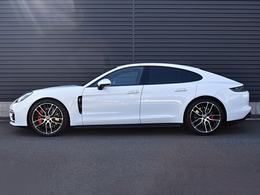 キャララホワイトメタリック,スポーツ デザイン サイドスカート,ソフトクローズドア,プライバシーガラス