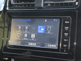 ナビゲーションはトヨタ純正メモリーナビ（NSZT-W64）を装着しております。AM、FM、CD、DVD再生、Bluetooth、音楽録音再生、フルセグTVがご使用いただけます。