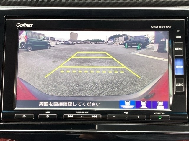 ホンダ純正ナビなので3ビュー切り替えバックカメラにも対応してますよ(^^)/バック運転苦手な方におススメですよ(^^♪