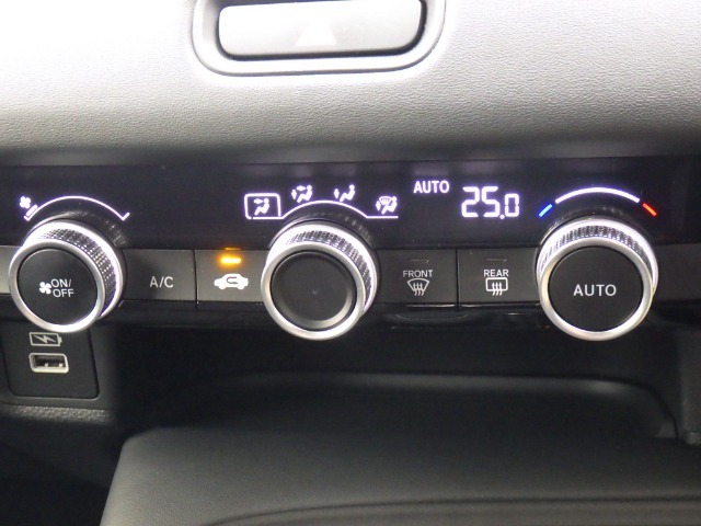オートエアコンタイプなので細かい操作なしで快適温度に調整してくれます。季節の変わり目のわずらわしさはありませんね♪