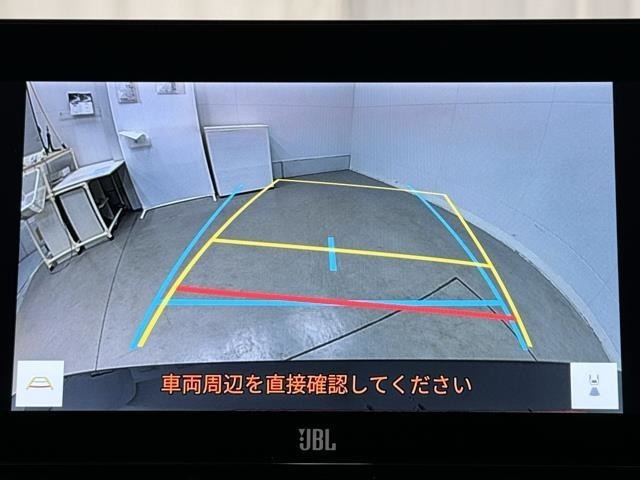 バックモニターは車庫入れの強い味方。　車は構造上、死角がたくさん。後退時の死角をチェックするために便利ですよ。　ただし、バックは目視で確認する事が重要ですよ。