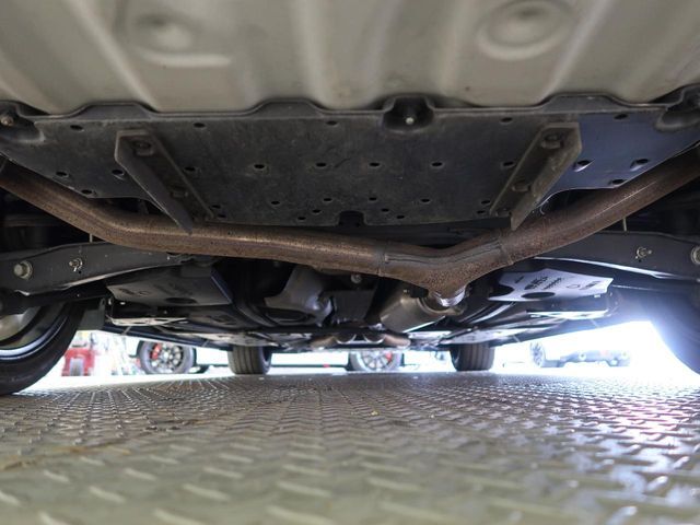 下回りがきれいなうちに、防錆加工の施工がオススメ。降雪地域はもちろん、沿岸部にお住いの方や、趣味でマリン・ウィンタースポーツをされる方にご好評いただいております。
