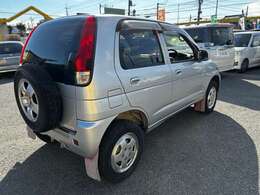 ★当店の強み★　納車前に外装の磨き＆撥水ワックスを施工してお渡しです！格安車でも手は抜きません。ご納得いただける外装仕上げを実施します。