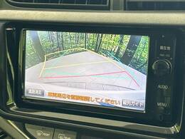 【バックカメラ】駐車時に後方がリアルタイム映像で確認できます。大型商業施設や立体駐車場での駐車時や、夜間のバック時に大活躍！運転スキルに関わらず、今や必須となった装備のひとつです！