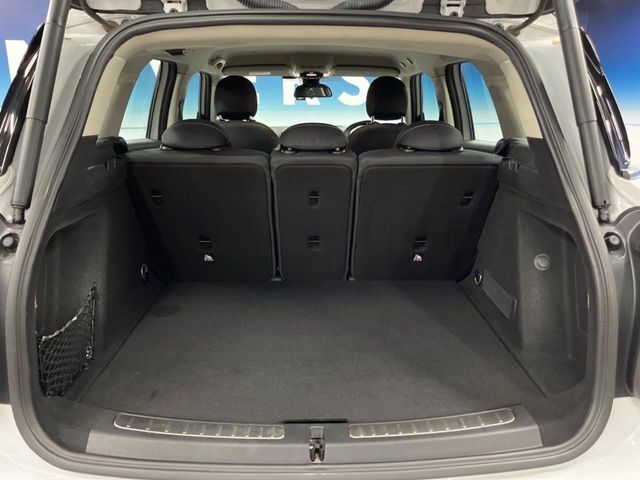 ●トランクルーム：趣味が広がる収容スペース！これだけの広さがあればお買い物やレジャーなどにも最適です！使用感も少なくきれいな状態を維持しております。