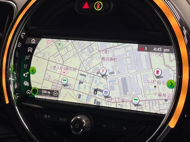 ●HDD純正ナビ:一体感のあるナビは、高級感ある車内を演出してくれます。オーディオ機能も充実しておりますので、運転もより楽しめます♪