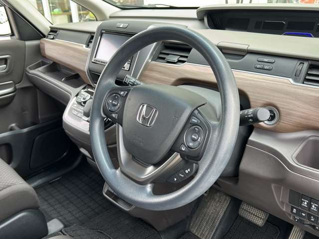 店舗にて現車の確認もいただけますので、お電話で在庫のご確認の上、是非ガリバー黒部店までご来店くださいませ！！！
