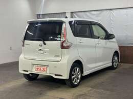 当店は安心のJUメンバーショップ！！JUでの仕入れや下取り車など展示しております☆（JU＝社団法人日本中古自動車販売協会連合会）