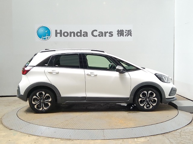 全長399cm、幅169cm、高さ154cmのお車になります。