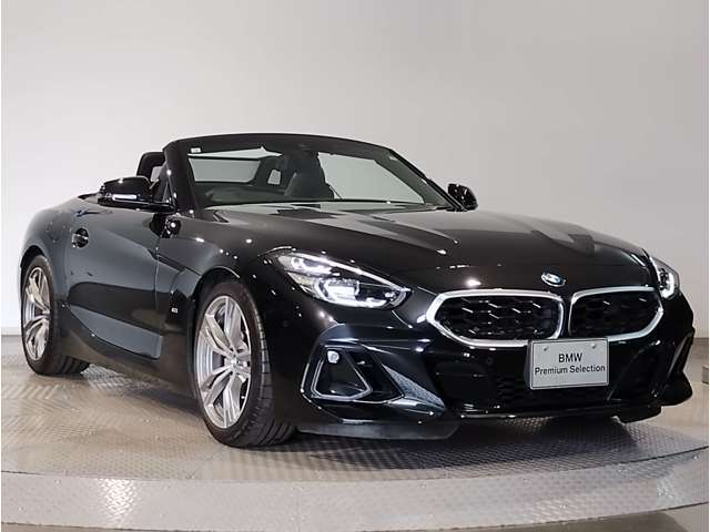 BMW認定中古車は第三者品質評価制度も採用しております。AIS方式による車両品質評価制度も導入し公平な車両コンデション評価を行うことにより車両品質の透明性を高めると同時に更なる信頼と安心をお届けします