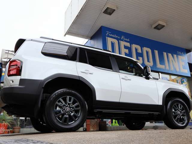 DECOLINEの車両は、きっちりと車歴のわかる車両になり、背景のしっかりした車両になります。さらに、入庫時にはしっかりと下回りを含め、入念に車両チェックした厳選された車両になります。