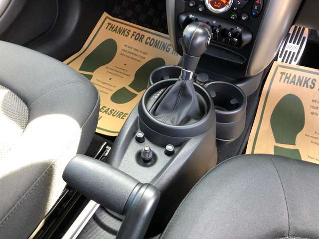 ☆シフト☆　シフト周りも操作しやすく快適なドライブを楽しんでいただけます♪
