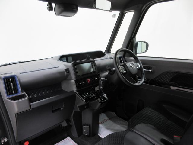 ダイハツのお店では、ダイハツ車を知り尽くしたプロフェッショナルが、専用の診断機器を使って各システムを点検しております。