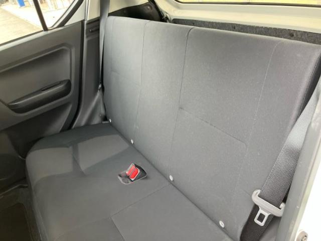 WECARSでは各商談席に大型モニターをご用意しております！見やすい大画面でゆったりと全国の在庫をご覧いただけます！是非ご来店お待ちしております！