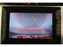 【バックカメラ】バックドアウィンドウでは見えない、低いブロック塀やガードレールもこれで安心♪一度慣れたら無い車は不安でバック出来なくなりますよ！