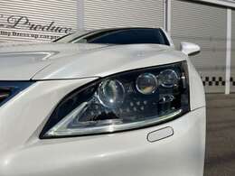 ライトの定期的に磨いております！