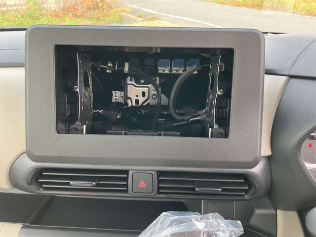 【営業時間】営業部門：10:00～18:00　整備部門：9:00～18:30　【定休日：水曜】