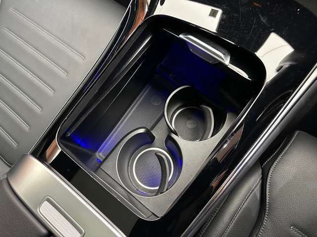 ご遠方の場合でも、下取り車両の金額を概算でお出しすることは可能でございます。車検証をお手元に、走行距離をご確認の上お問い合わせくださいませ。