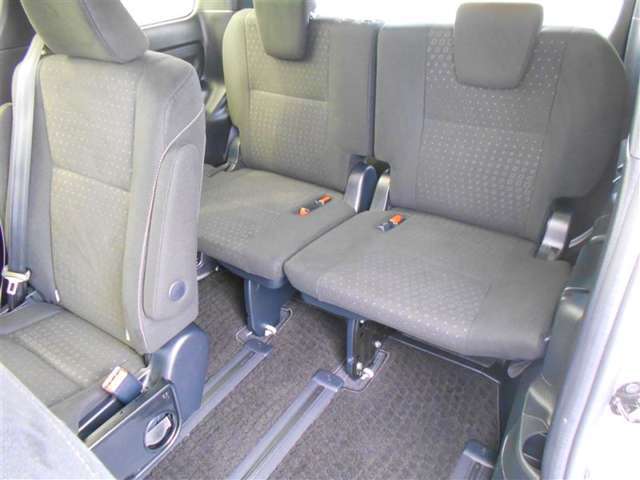 ネットでは伝えきれない車輌の良さが多々ございますので、ぜひ一度お客様の厳しい目でお確かめください。ご来店はお気軽に！お待ちしております。