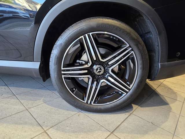 遠方のお客様にも安心してお買い求め頂けるよう、精一杯お手伝いさせて頂きます。安心してお車選びが出来るよう、第三者機関による徹底した『車両検査』を行っております。