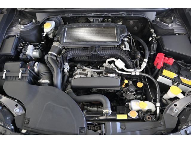 1.8L 水平対向ターボエンジン、レギュラーガソリン専用です