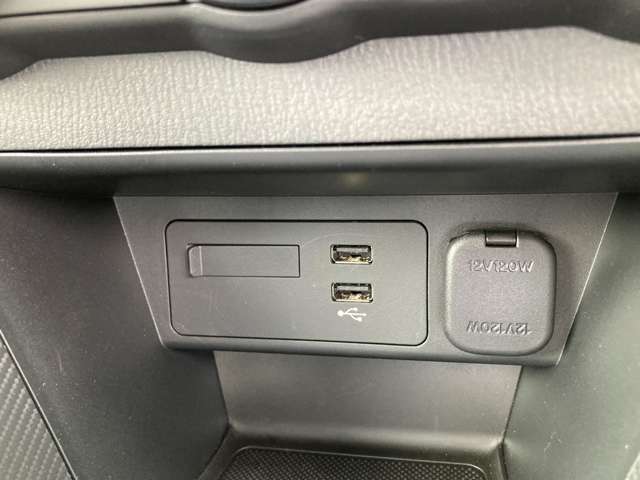 当店のお車はすべて点検をしてからのご納車となります。納車後の保証も付けさせて頂いておりますので安心して乗って頂けます。