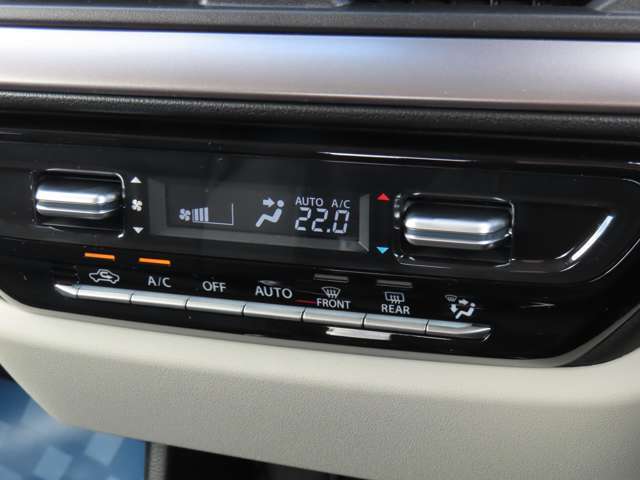 【フルオートエアコン】ご自宅のように温度設定だけで快適に過ごせます◎