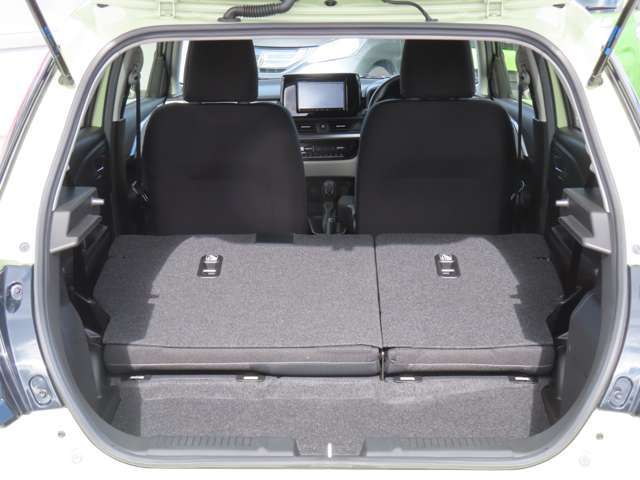 【ラゲッジルーム】ちょっとした道具箱を積むのも良し！