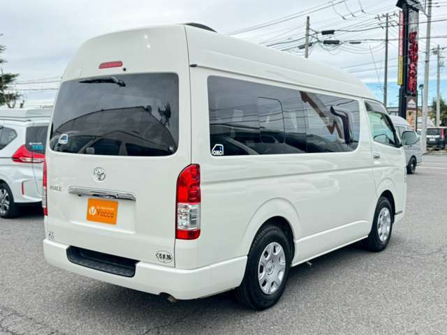 FFヒーター　1500Wインバーター　冷蔵庫　ルーフベント　シンク　外部用シャワー　ツインサブバッテリー　走行充電　外部充電・電源　電圧計　LED照明　カーテン　テーブル