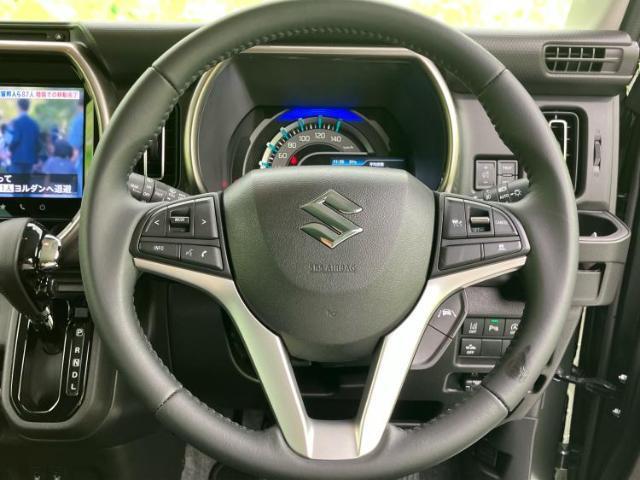 WECARSの展示場では実際に見て、触ってお車をお選びいただけます！知識の豊富な営業スタッフが様々なカーライフをご提案いたします！