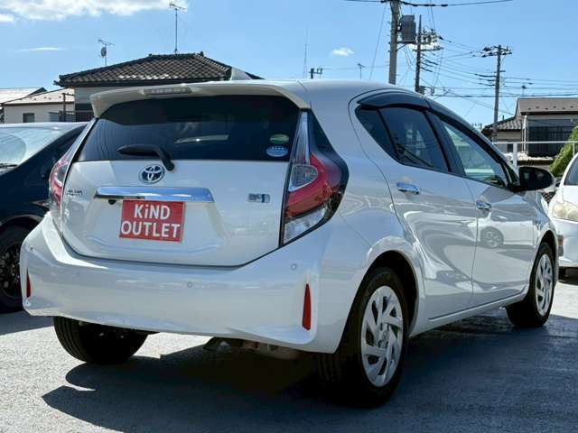 千葉県千葉市の中古車販売店「カインドアウトレット千葉 コンパクトハイブリッド専門店」■地域最大級の展示場に常時70台以上のコンパクトカー、ハイブリッドカーを展示■毎週火曜日定休■営業時間10:00～19:00■
