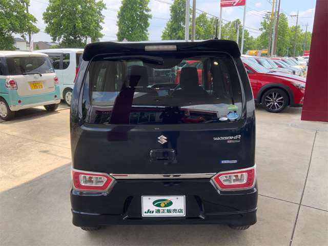 大きすぎず、小さすぎない。平日のお子様の送迎や週末のショッピングなど、さまざまなライフシーンに適した扱いやすいボディサイズです。