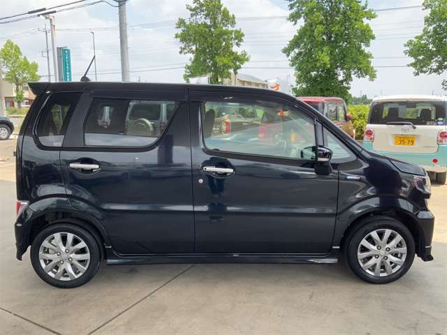 普段街乗りや通勤にも使うから実用性も大事だけど、休日のドライブも楽しみたい・・・そんな方にももってこいの1台です！！