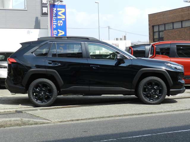 ラブフォー エムズオート オススメ 厳選　中古車RAV4　特選　オススメ中古車　エムズオート　厳選　トヨタラブフォー　厳選RAV4！