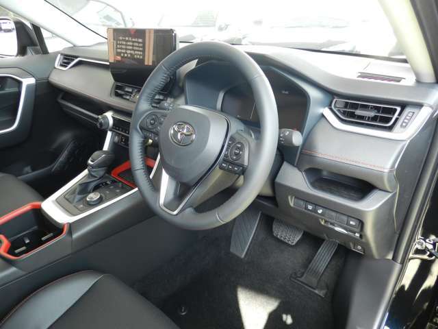 ラブフォー エムズオート オススメ 厳選　中古車RAV4　特選　オススメ中古車　エムズオート　厳選　トヨタラブフォー　厳選RAV4！
