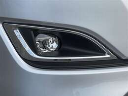 LEDフロントフォグランプ　霧や大雨など悪天候時にヘッドランプの明かりを補助します！