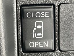 【パワースライドドア】スマートキーや運転席のスイッチでスライドドアの開閉が可能♪電動だから力を入れてドアを開ける必要が無く、小さいお子様でも、重い荷物を持っている時もラクに開け閉めできます♪