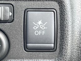 【エマージェンシーブレーキ】走行中に前方の車両等を認識し、衝突しそうな時は警報とブレーキで衝突回避と被害軽減をアシスト。より安全にドライブをお楽しみいただけます。