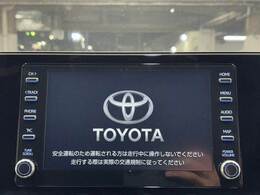 純正8インチナビ装備！！フルセグTVやBluetoothや様々なメディアを搭載！！