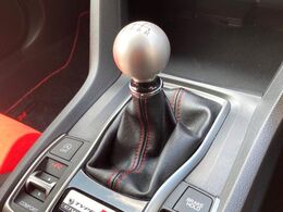 【フロア6速MT】走りの6速MT！！スポーティーな走行をお楽しみいただけます♪