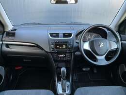 視界が広くなるようナビとメータパネルは見やすい位置にあります。