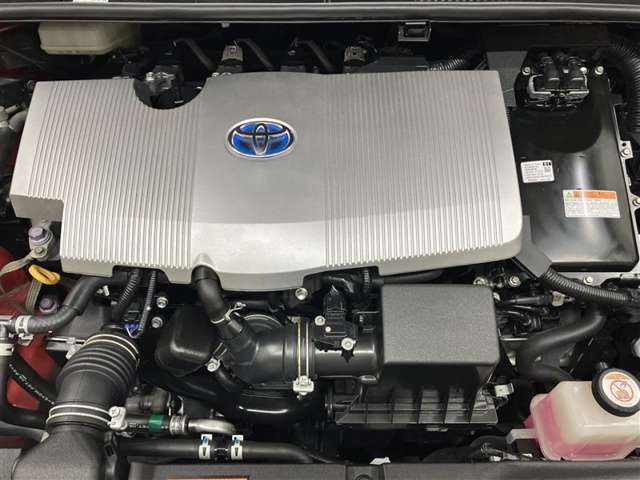 低燃費で環境にもやさしいハイブリッド車です。トヨタ専用診断機器でハイブリッドシステムを綿密に点検してあります！